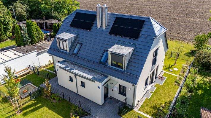 Blumenstr. 16a/b, Karlsfeld