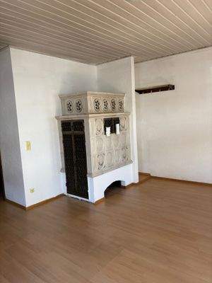 EG Wohn- u. Schlafzimmer mit Kaminofen