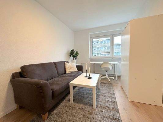 Helles WG-Zimmer in Frankfurt