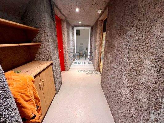 Großzügige Wohnung mit Garten, Pool, Wein- und Partykeller in Algund - Südtirol