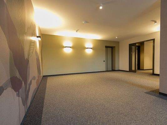 Etagenflur mit Aufzug