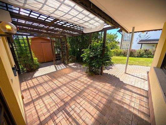 Gepflegter Eingangsbereich