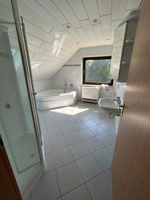 Badezimmer DG - Ansicht I