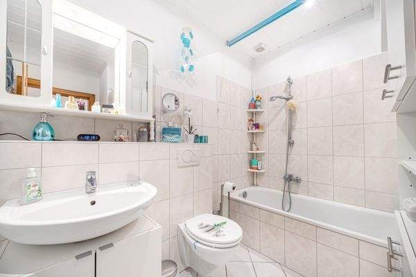 Wellness-Oase mit Badewanne