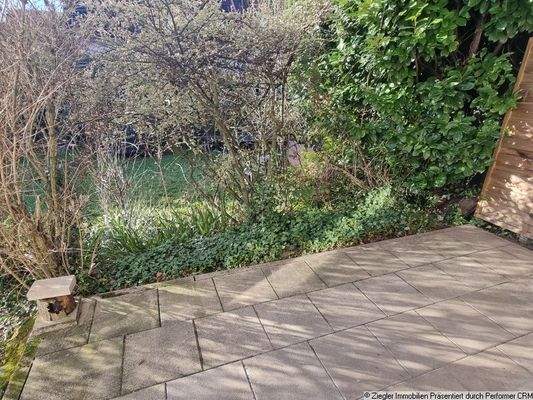 3 Terrasse zum Garten