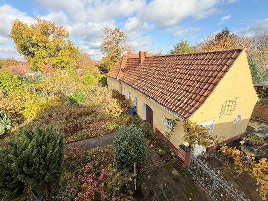 Nebengebäude, Vorgarten