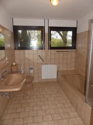 Badezimmer EG