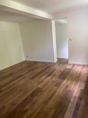 (Durschgangs-) Zimmer