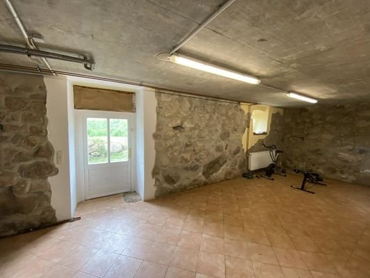 Fitness- oder Veranstaltungsraum im Kellergeschoss