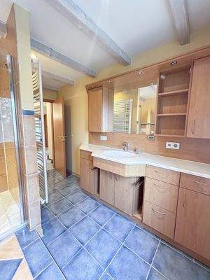 Badezimmer im Obergeschoss