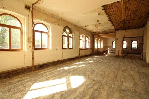 Entkernte Gaststätte