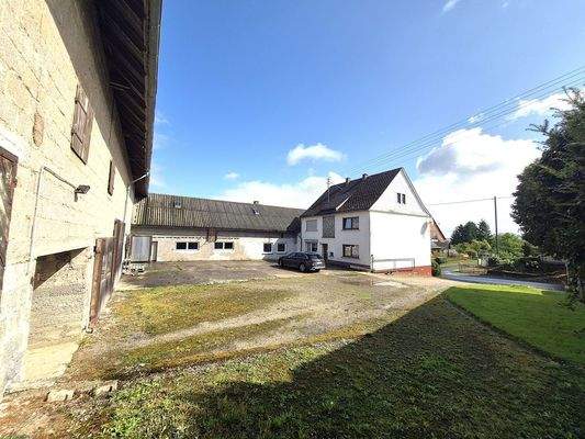 Wohnhaus mit Scheune