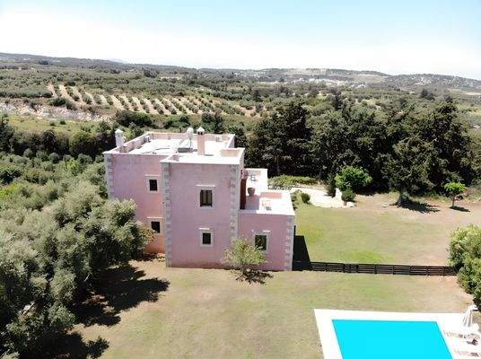 Traditionelle Steinvilla bei Plevriana auf Kreta m