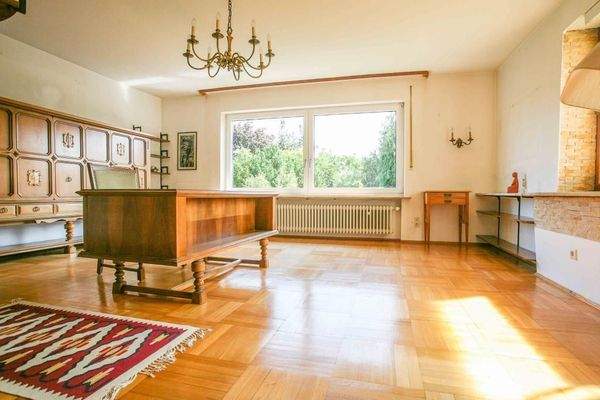Weiteres Zimmer mit Blick in den Garten