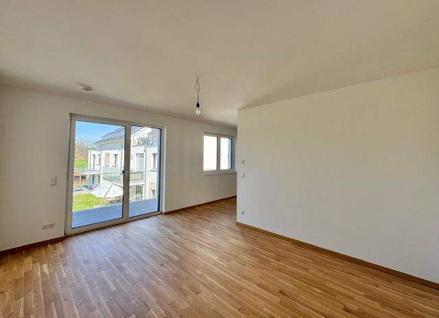 Gemütliche Dreizimmerwohnung in Nähe Klinikum mit eigenem Garten, Küche & Balkon - Foto 1