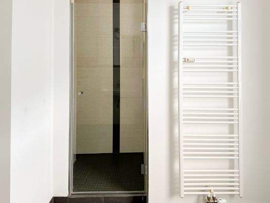 Zugang zur Dusche 