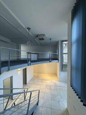 Galerie und Luftraum 