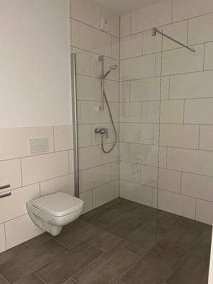 BAD_Musterwohnung_Badezimmer (1)