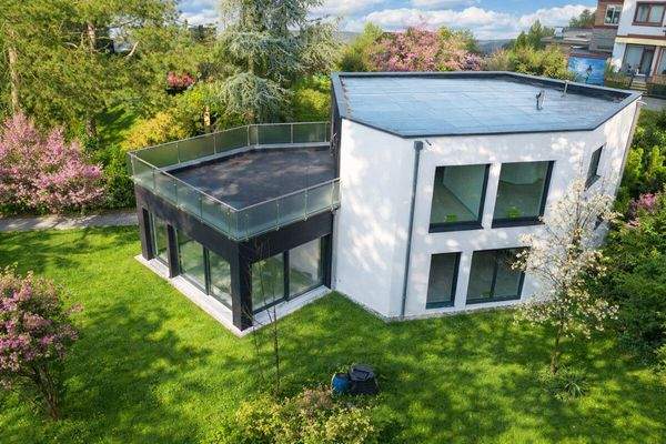 Blick von Oben (saisolanle Anpassung durch KI)