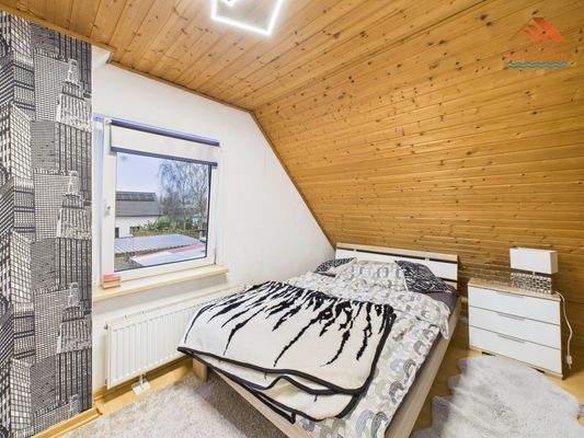 DG - Schlafzimmer Nr. 1 (1)