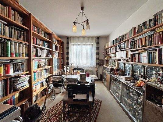 Büro im Erdgeschoss