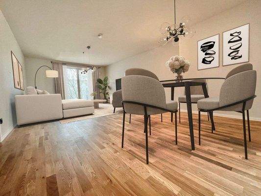 großzügiger Wohn-/Essbereich