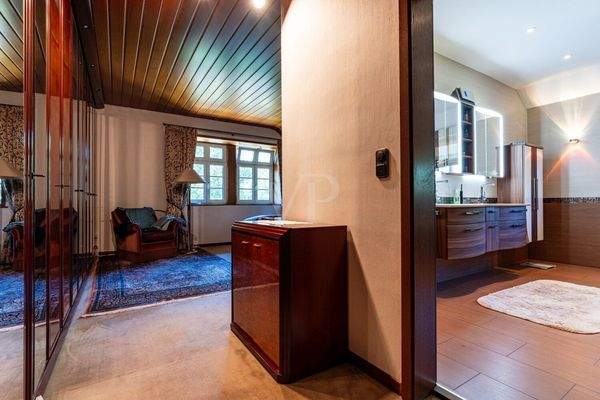 MASTERBEDROOM | EN-SUITE-BAD