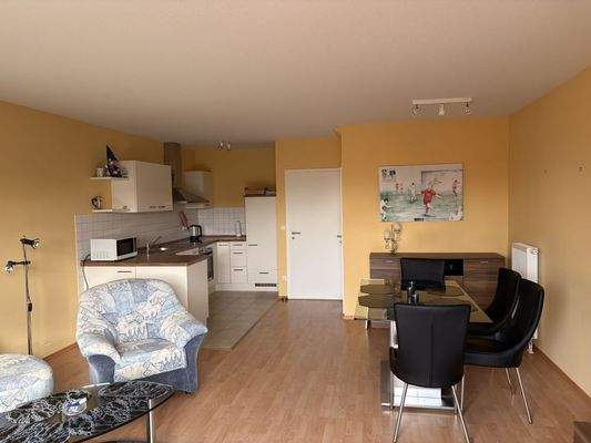 Esszimmer mit offener Küche