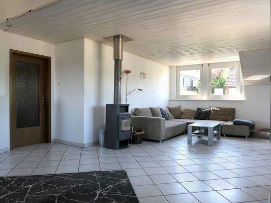 ...großzügiger Wohnbereich...