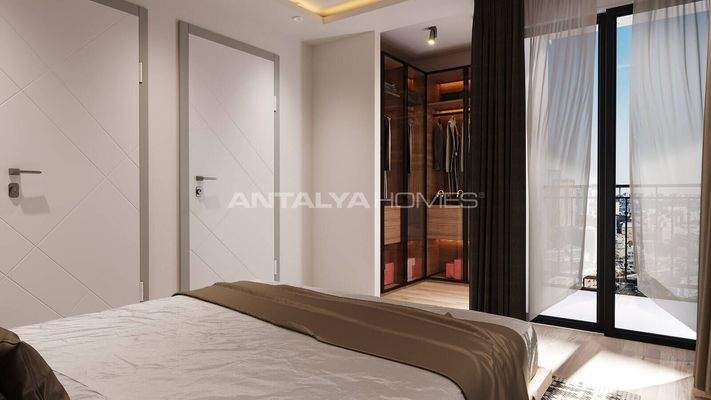 Newly-Built Properties in a Beachside Complex with Pool in Mersin