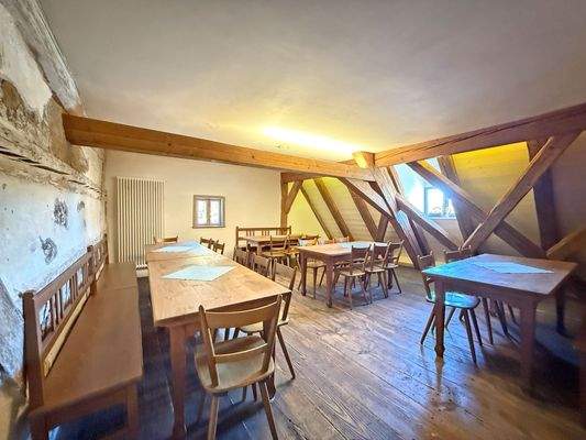 Gibelstube rechts mit 30 Sitzplätzen