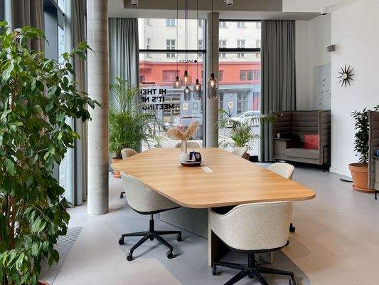 Business-Lounge 2.jpg