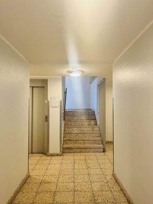 Treppenhaus Eingang EG