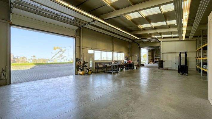 Viel Raum für Lager, Produktion oder Werkstatt