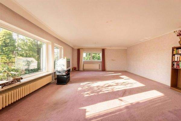 Büro oder Schlafzimmer im Untergeschoss