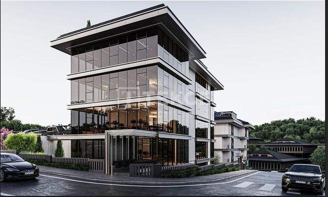 Business Center Near Metro on Busy Street in Üsküdar Istanbul