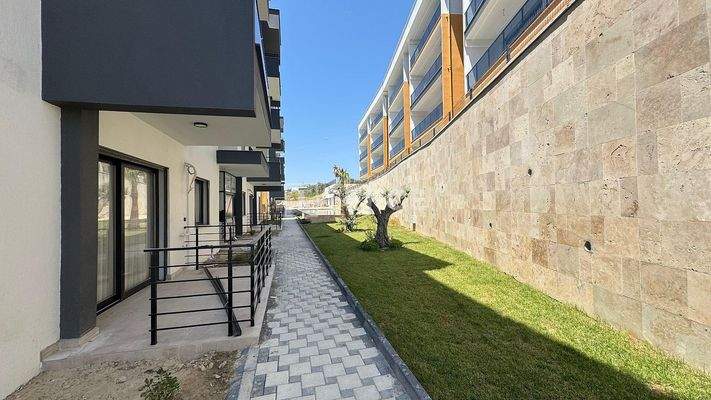 Newly-Built Apartments in a Complex with Pool in Kuşadası