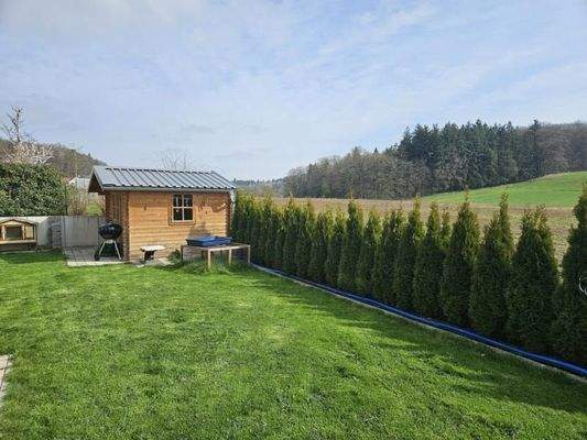 Blick hinter dem Haus