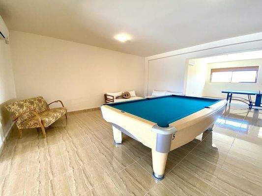 Luxusvilla zum Verkauf in Tsivaras mit Meerblick