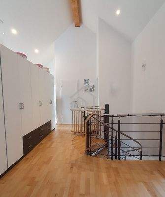 Dachgeschoss mit großem Raum