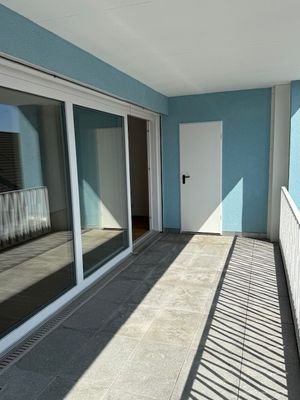 Balkon mit Abstellraum.jpg
