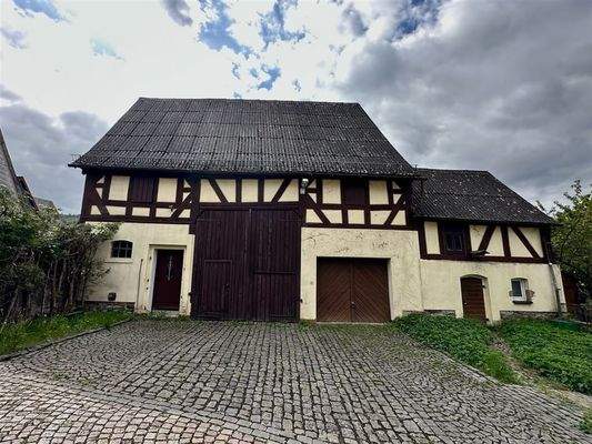 historischer Hofbereich mit viel Platz & Potenzial