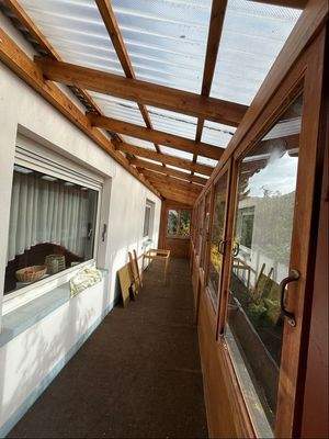 Geschlossener Balkon OG