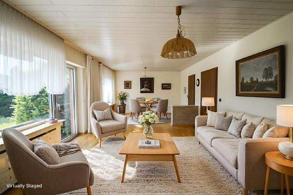 Wohnzimmer virtuell möbliert