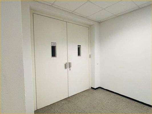 Zugang zum Lastenaufzug