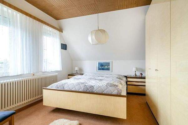 Schlafzimmer DG