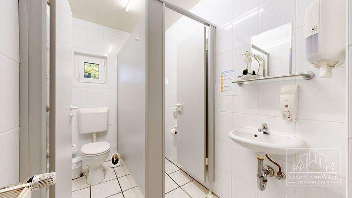 EG - Frauen-Toilette