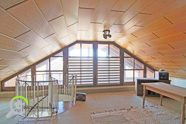 OG Wohnung 2 Dachboden