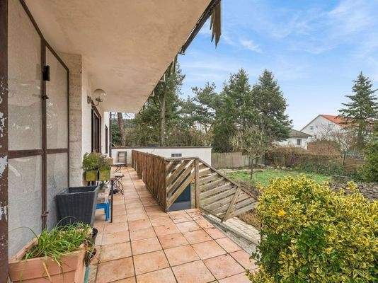 Terrasse und Garten EG