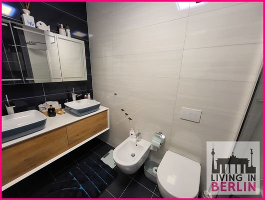 Badezimmer mit Dusche